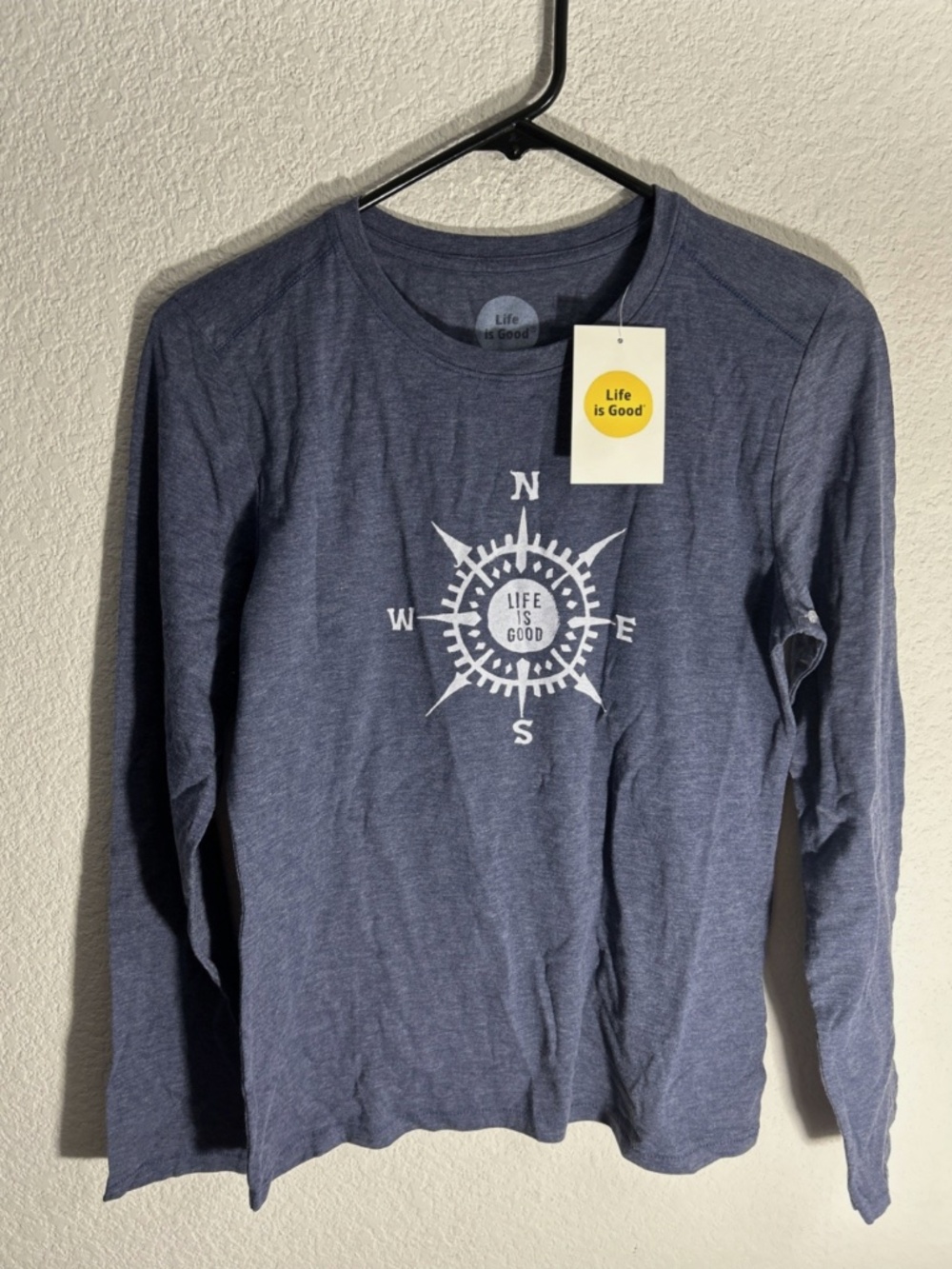 NWT Life is Good Women's XS Cool Tee Blue Lite Long Sleeve Compass T-Shirt